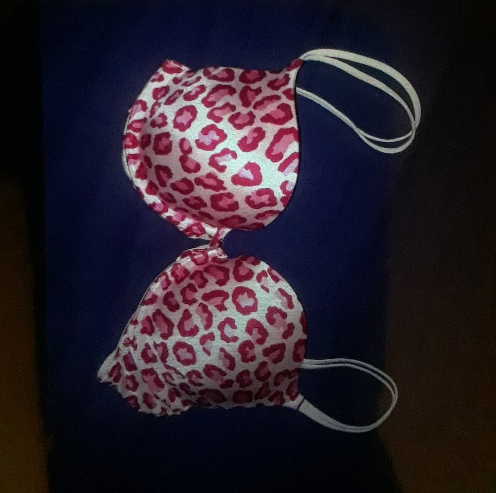 Pink bra - Picture 1 of 4